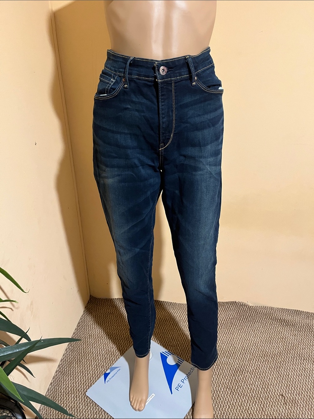 Denizen from Levi's Dark Blue Slim Straight Women's Jeans